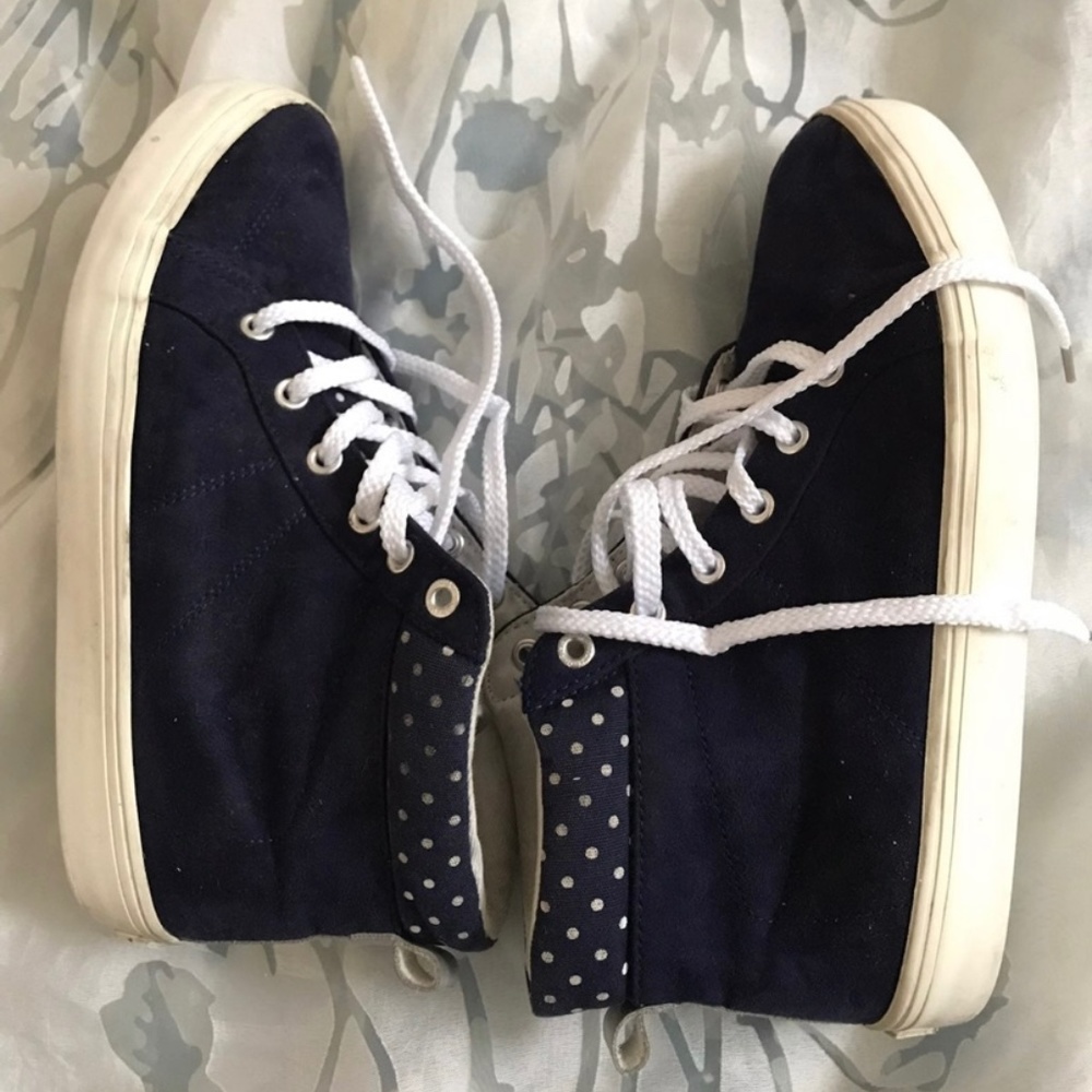 Old Navy girl Hightop Sneakers size 4